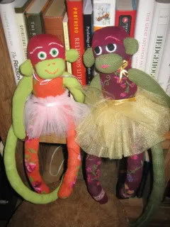 Looking to jazz up your kid's room? Put a sock (monkey) in it
