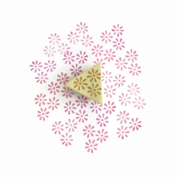 Creatiate daisy stamp