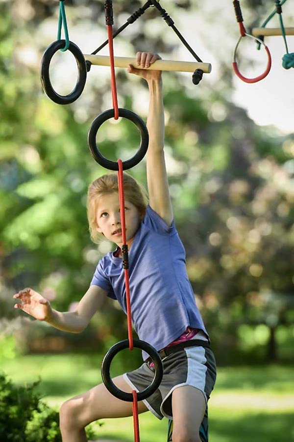 Slackers Ninjaline outdoor obstacle course | The coolest gifts for 7 year olds