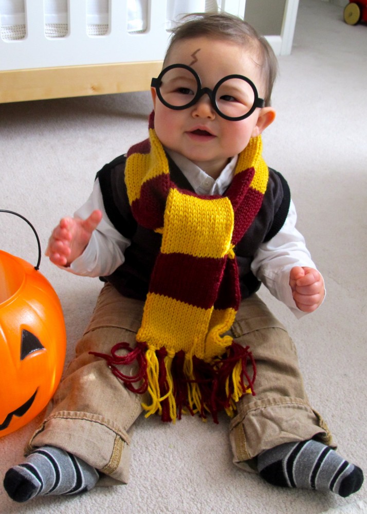 Creative Halloween costume for baby: Harry Potter costume via Love and Lion