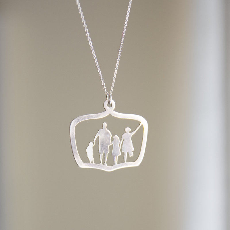 Personalized keepsake gift idea: Full body silhouette pendants and ornaments from Le Papier Studio