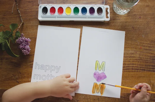 5 easy handmade Mother's Day card ideas from the kids. Promise.
