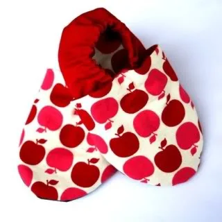 The lighter baby bootie
