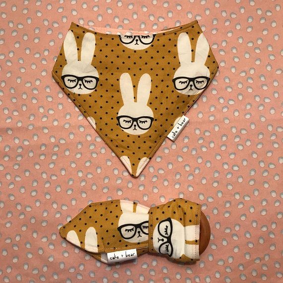 First Easter gifts for babies: Easter bunny bib | Cake and Bear 