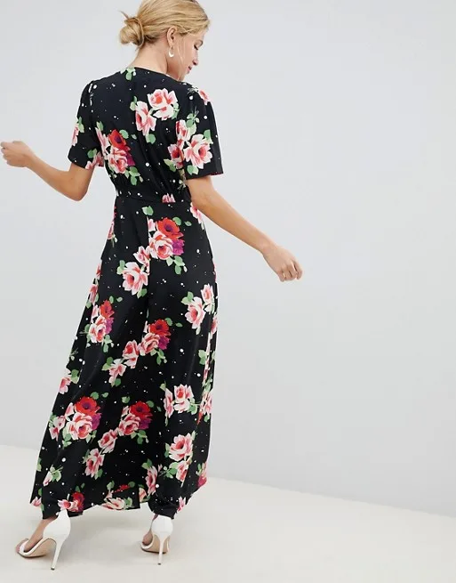 Spring 2019 fashion trends: Floral maxi dresses, especially wrap dresses are so flattering! This one from ASOS is a huge steal!