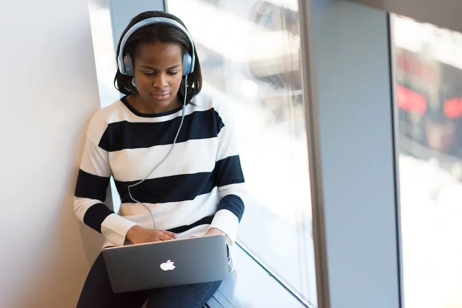 How your teen can sign up for free online summer school classes that earn school credit