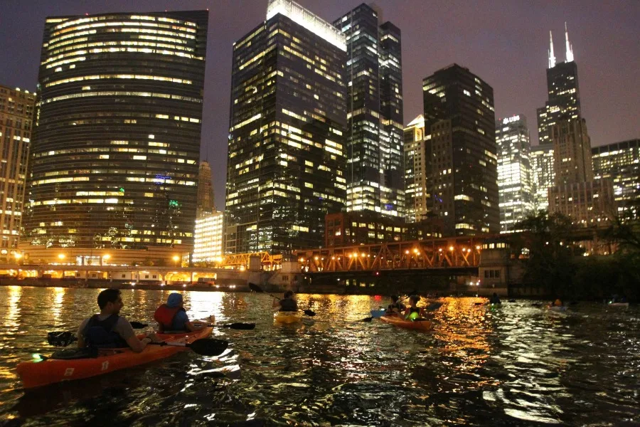 Experience gift ideas for Father's Day: Gangsters and Ghosts Kayak Tour by IfOnly