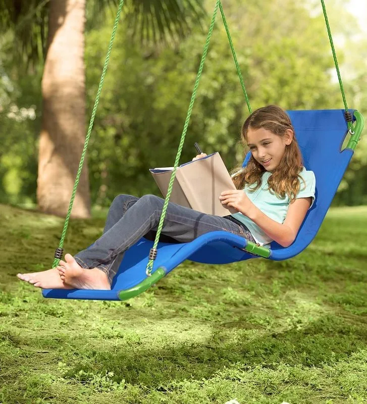 Cool backyard swings for kids: Chaise lounge swing