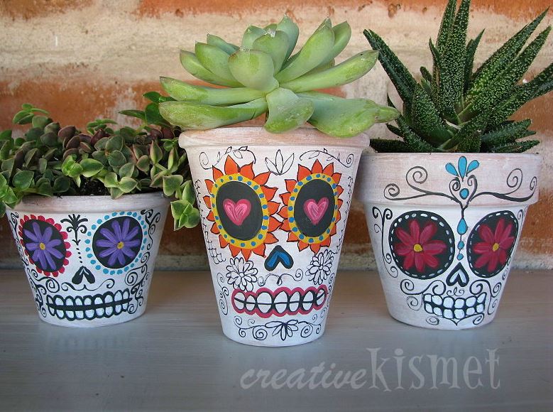 Sugar skull crafts | sugar skull planters from Creative Kismet