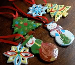 Make your own holiday ornaments - so awesome