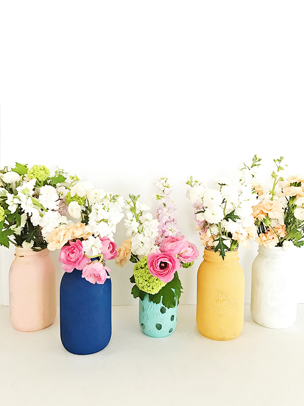 DIY for painted mason jar bouquets from Hello Wonderful | Cool affordable Mother's Day gifts under $15