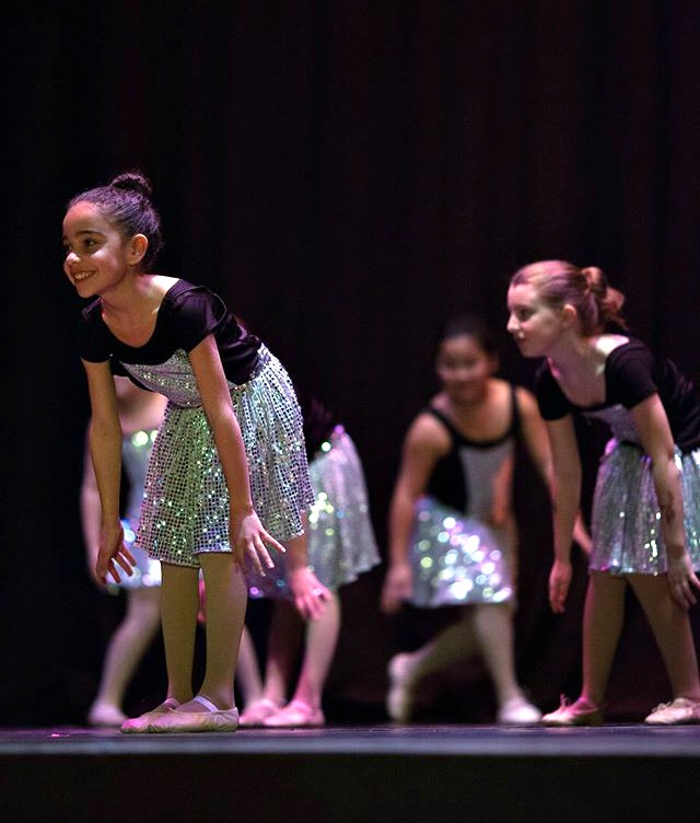 How to compliment your kids in a healthy way | Image © Georgette Gilmore for Cool Mom Picks