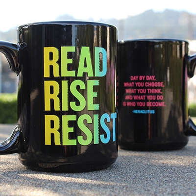 Awesome Father's Day gifts that support indie bookstores | Give Dad a mug and some coffee to enjoy with his book. We love this one from Powell's in Portland.