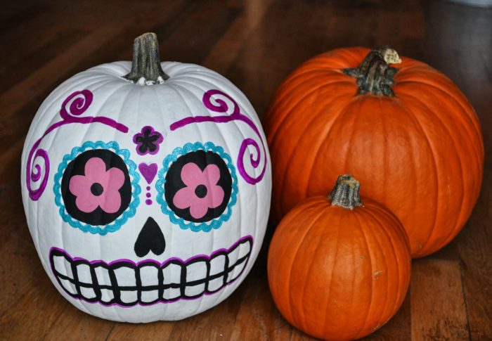 Sugar skull crafts | sugar skull pumpkin from Casa Artelexia