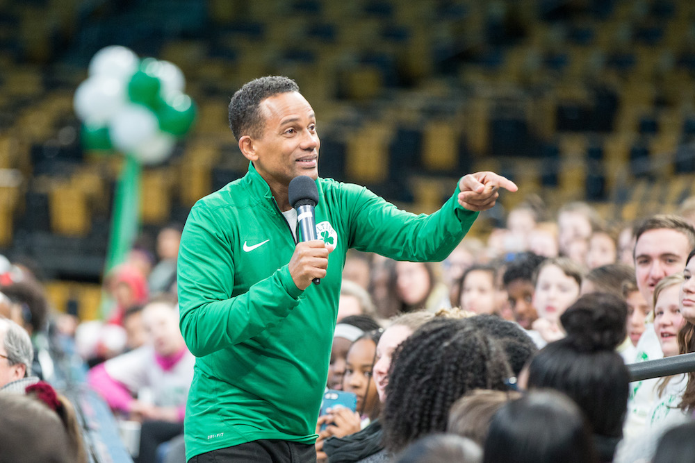 Hill Harper inspiring a stadium full of middle schoolers about...economics! | MassMutual FutureSmart initiative (sponsor)