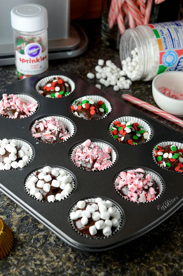 Easy hot cocoa pods from Fresh April Flours are perfect for teens to make for their friends