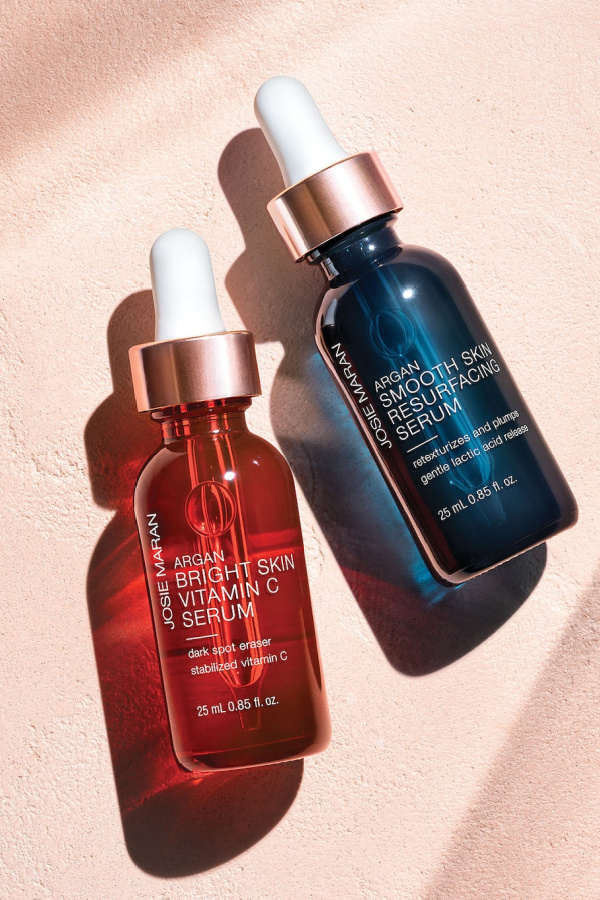 Josie Maran Vitamin C Serum makes a great beauty gift to pamper someone special Josie Maran Vitamin C Serum makes a great beauty gift to pamper someone special