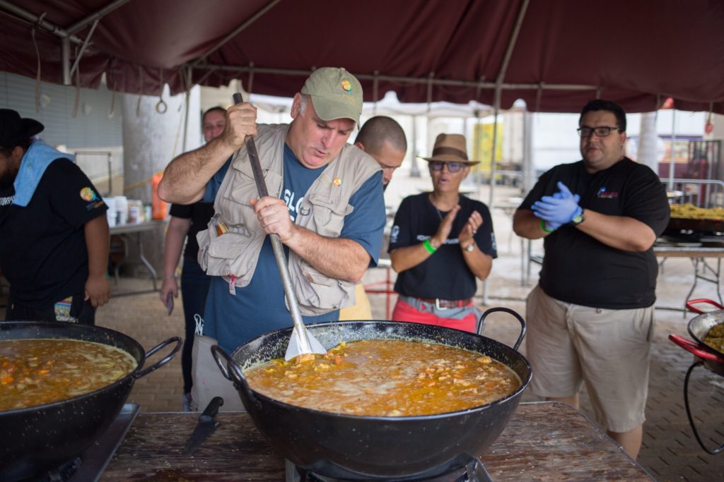 How to support Chef Jose Andres's World Central Kitchen's efforts to feed Puerto Rico in the walk of Hurricane Maria and now, the 2020 Earthquakes