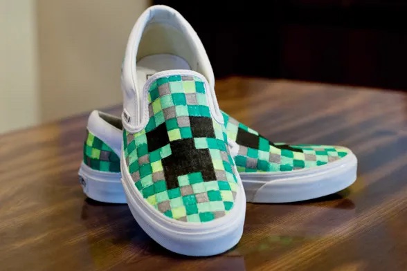 DIY sneaker makeovers: Make your own Minecraft sneakers! | Tutorial: The Green Wife DIY sneaker makeovers: Make your own Minecraft sneakers! | Tutorial: The Green Wife