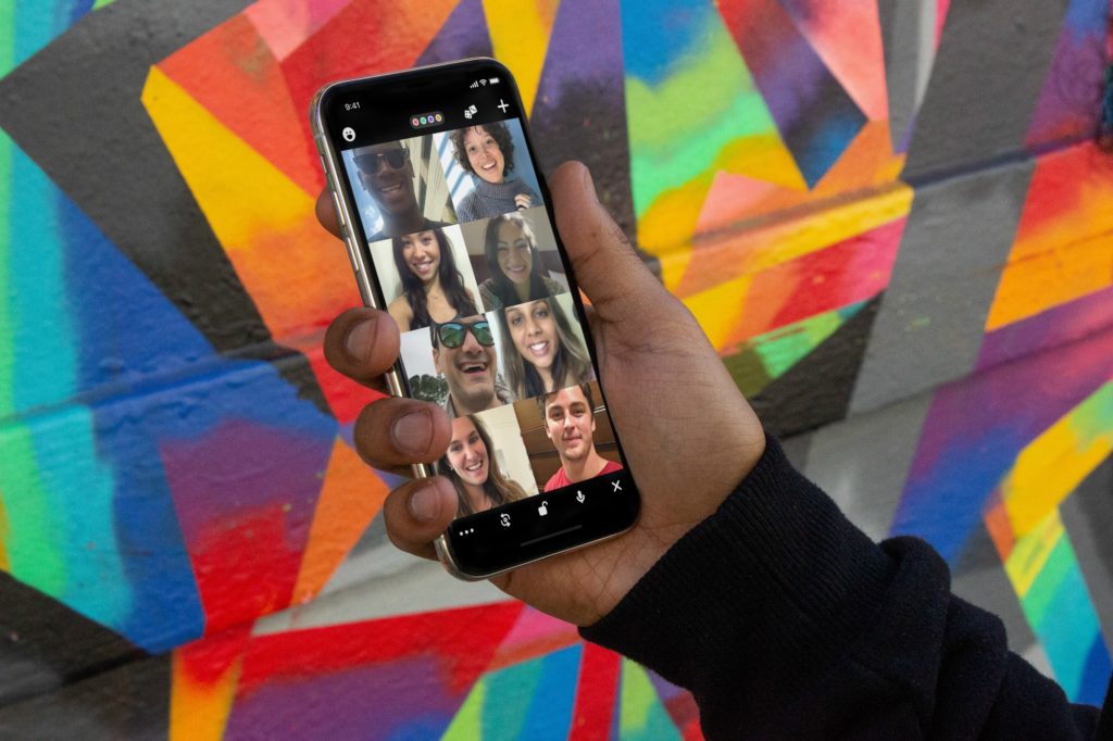 Houseparty app helps parents stay connected with their own faraway friends and family | sponsor