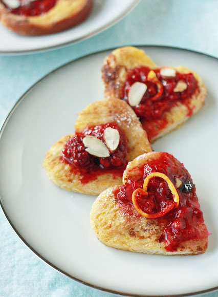 Heart shaped french toast recipe | Yummy Mummy Kitchen
