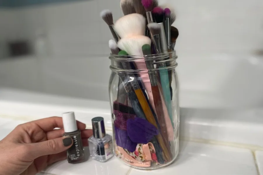 Expressie: A quick-try nail polish for your at-home manicure