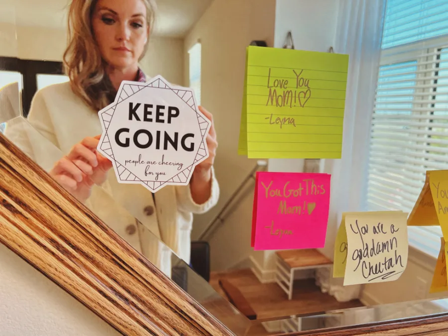 FeelClings: A little inspiration and encouragement, right on your mirror