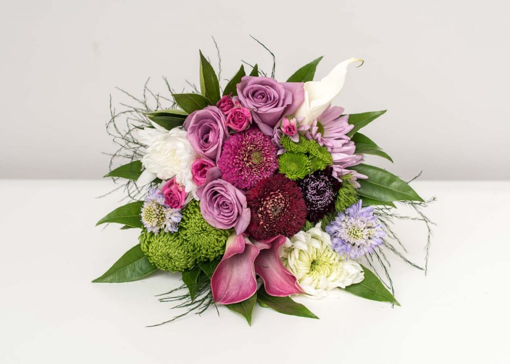 Amazing Mother's Day gift ideas for stepmothers and mothers-in-law: Urban Stem delivers flowers beautifully, often same day!