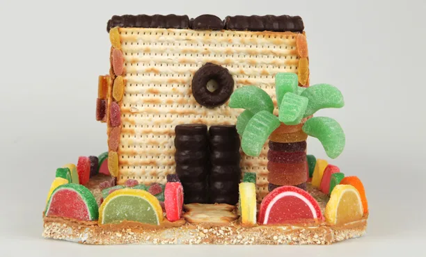 A Passover craft idea that you can eat when you're done. How's that for easy clean-up?