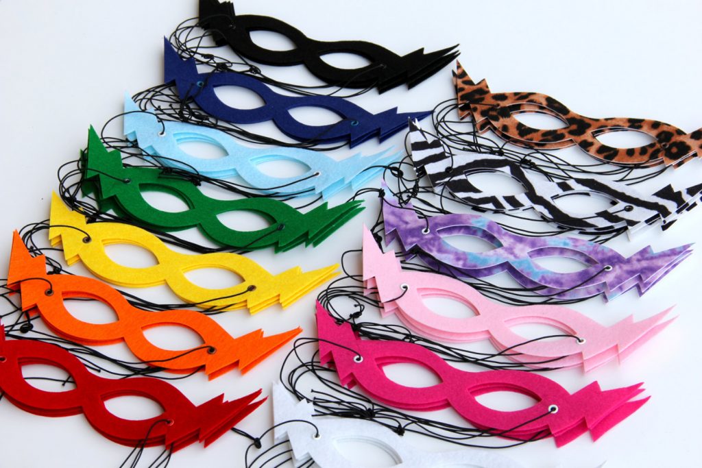 Superhero masks: The best gifts for 7 year old girls according to a 7 year old girl | superkidcapes