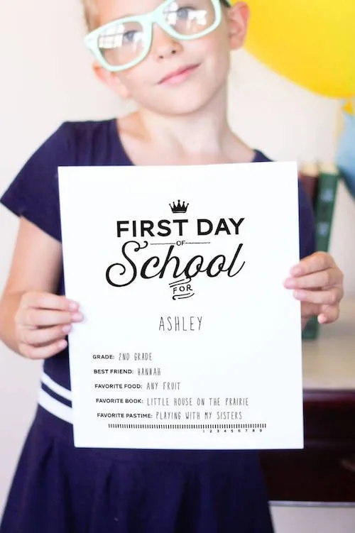 First day of school photos: Free First Day of School Printable by Balloon Time