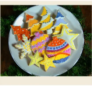 Christmas cookie decorating, hold the artificial colors