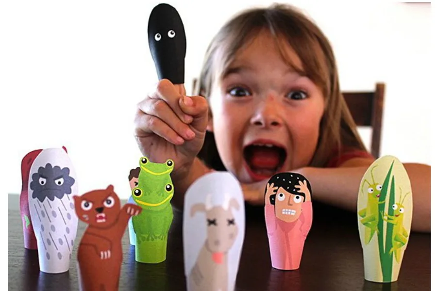 Free printable 10 plagues Passover finger puppets by Brenda Ponnay for Tori Avey