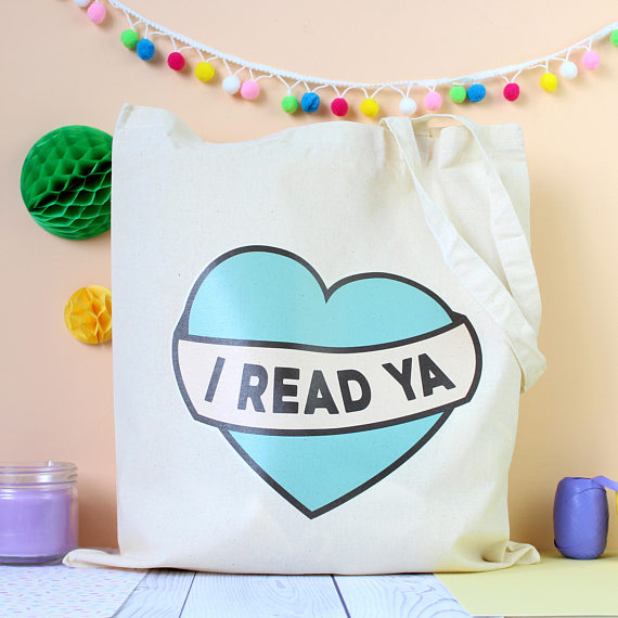 Totes for book nerds: The I Read YA Tote | Fable and Black