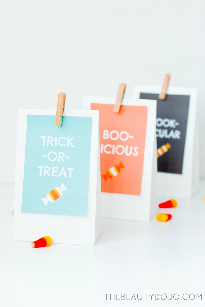 Free Halloween party printables: Treat bag printables from The Beauty Dojo