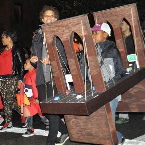 Brooklyn Bridge Halloween costume via Our BK Social on IG