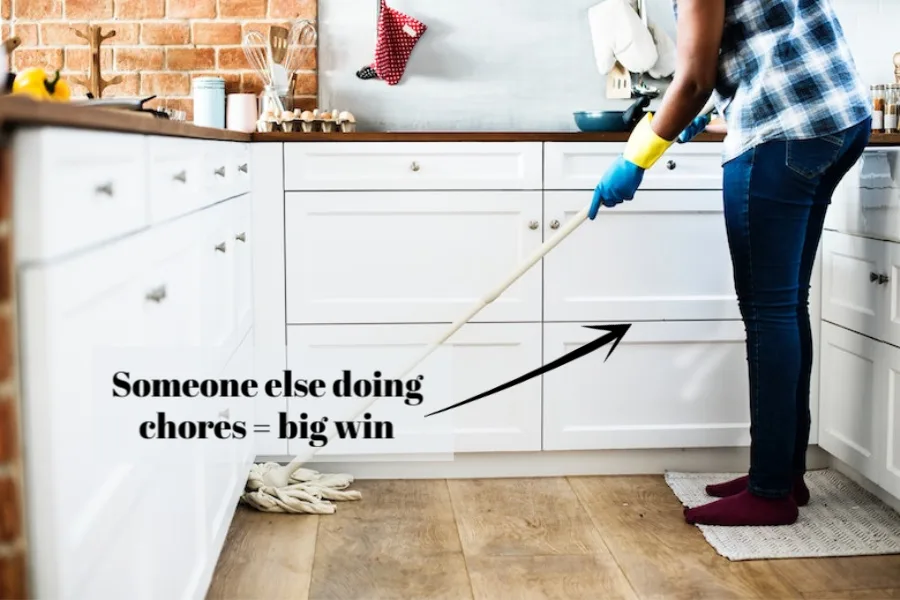 Practical Valentine's gifts for her: Amazing ideas that won't die in three days